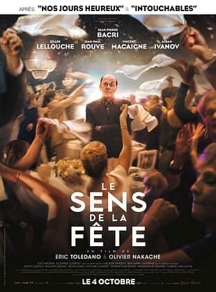 sensdelafete Jean-Pierre Bacri en wedding planner accablé dans une scène du film "Le Sens de la fête", illustrant la dynamique du RSI lacanien.